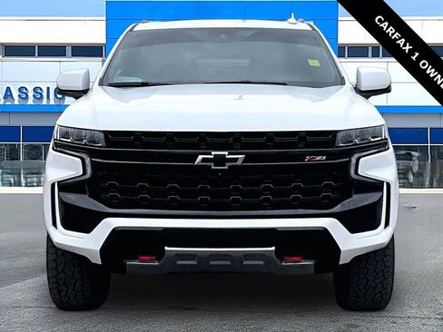 Used 2024 Chevrolet Suburban Z71 w/ Luxury Package image 2