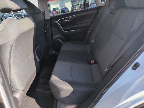 Used 2021 Toyota RAV4 XLE AWD/4WD image 25