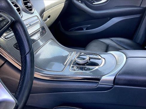 Used 2018 Mercedes-Benz GLC 300 SUV image 22