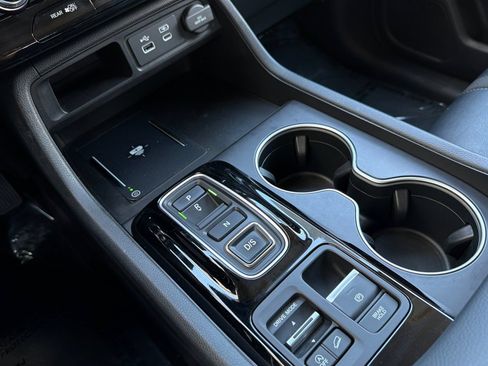 Certified 2023 Honda Pilot Touring image 23
