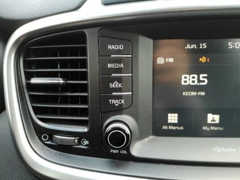 Used 2019 Kia Sorento AWD w/ LX Convenience Package image 42