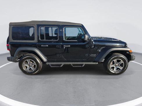 Used 2022 Jeep Wrangler Sport S image 4