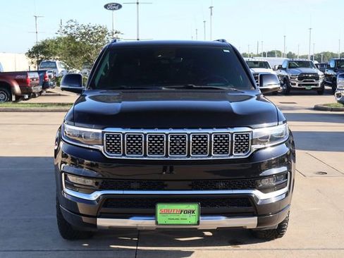 Used 2023 Jeep Grand Wagoneer 4WD image 2