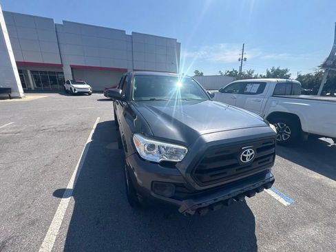 Used 2017 Toyota Tacoma SR RWD image 14