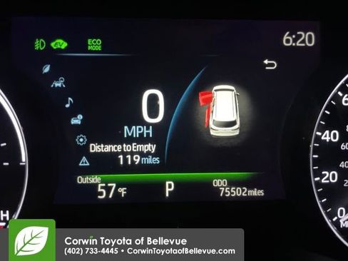 Used 2024 Toyota Sienna Limited image 16