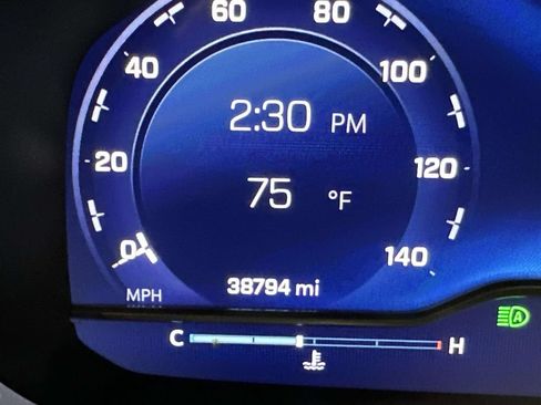 Used 2023 Chevrolet Suburban High Country AWD/4WD image 35