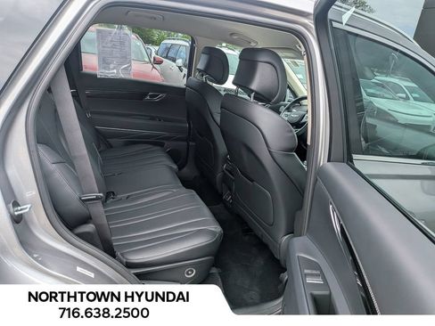 Used 2025 Genesis GV80 2.5T Standard AWD/4WD image 43