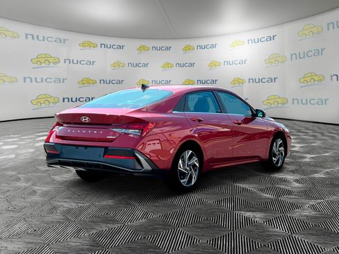 Used 2025 Hyundai Elantra Limited image 7