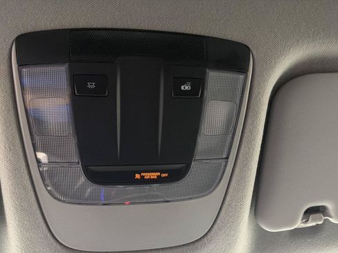 Used 2025 Kia Seltos LX AWD/4WD image 21