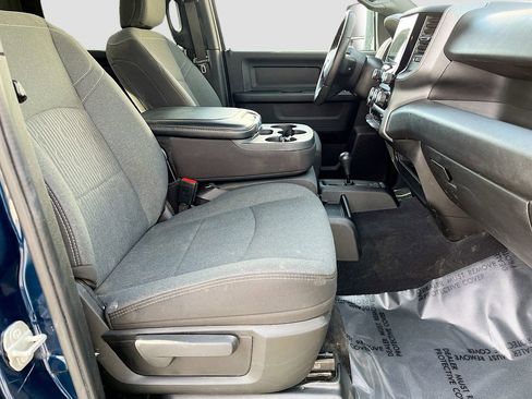 Used 2024 RAM 2500 Tradesman w/ Chrome Appearance Group image 27