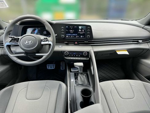 New 2026 Hyundai Elantra Sport FWD image 11