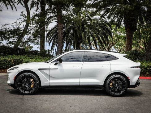 Used 2022 Aston Martin DBX AWD/4WD image 31