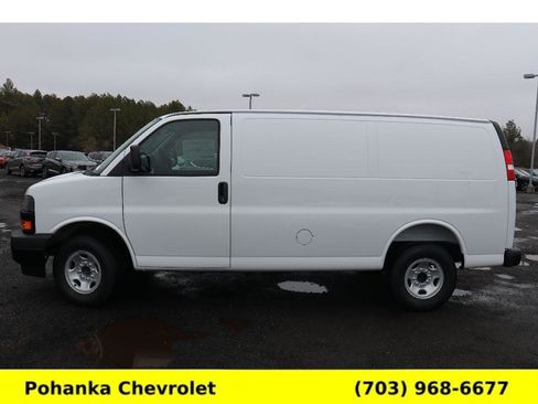 New 2026 Chevrolet Express 3500 image 4