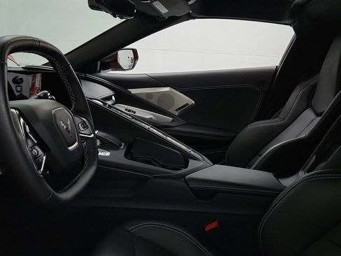Used 2021 Chevrolet Corvette Stingray Preferred Cpe w/ Z51 Performance Package RWD image 17