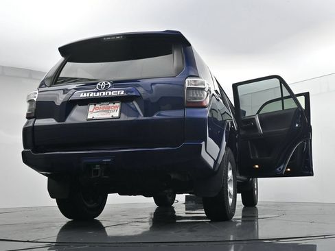 Used 2024 Toyota 4Runner SR5 AWD/4WD image 44