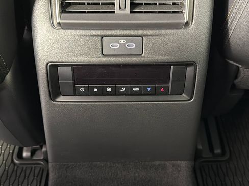 Used 2025 MAZDA CX-70 Plug-In Hybrid w/ Premium Pkg AWD/4WD image 18