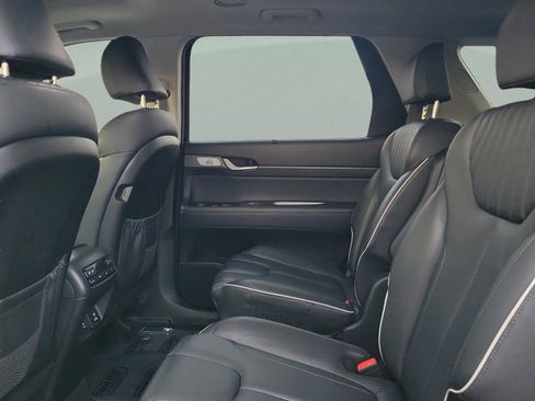 Certified 2023 Hyundai Palisade Limited FWD image 12