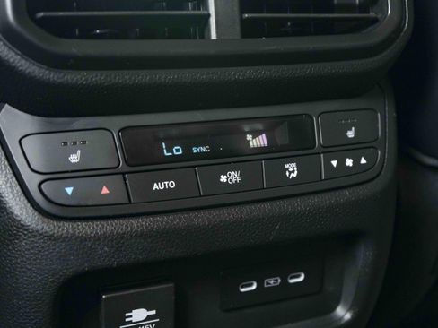 Used 2025 Honda Pilot Elite image 43