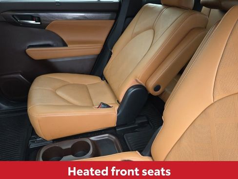 Used 2020 Toyota Highlander Platinum image 17