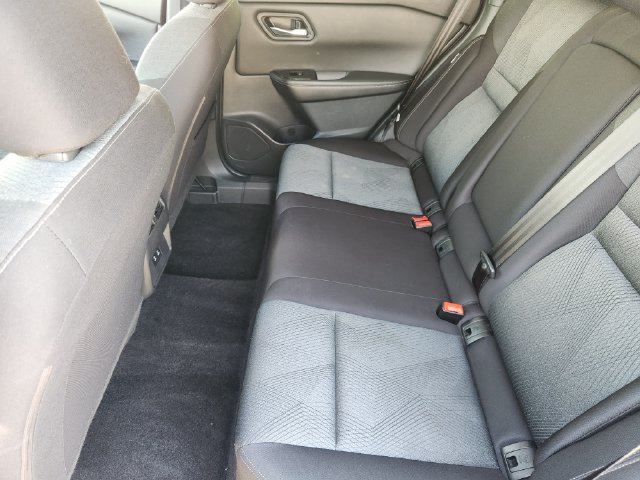 Used 2024 Nissan Rogue SV AWD/4WD image 26