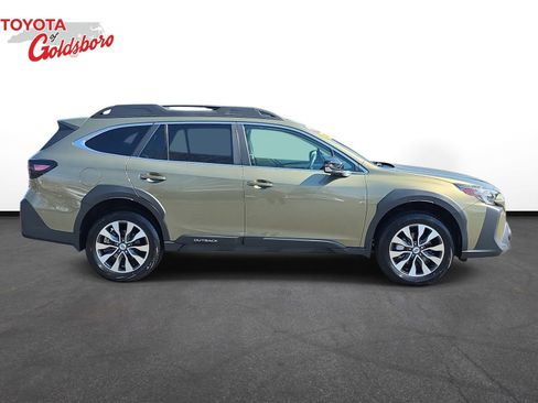 Used 2025 Subaru Outback Limited image 4