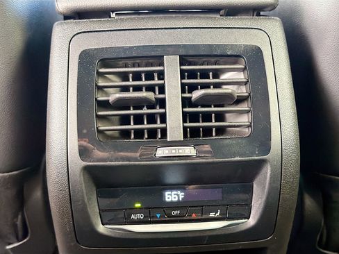 Certified 2025 BMW X4 xDrive30i w/ Premium Package image 21