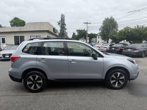 Used 2017 Subaru Forester 2.5i w/ Alloy Wheel Package AWD/4WD image 9