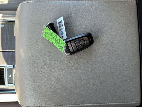 Used 2024 Ford Expedition Max Limited image 22