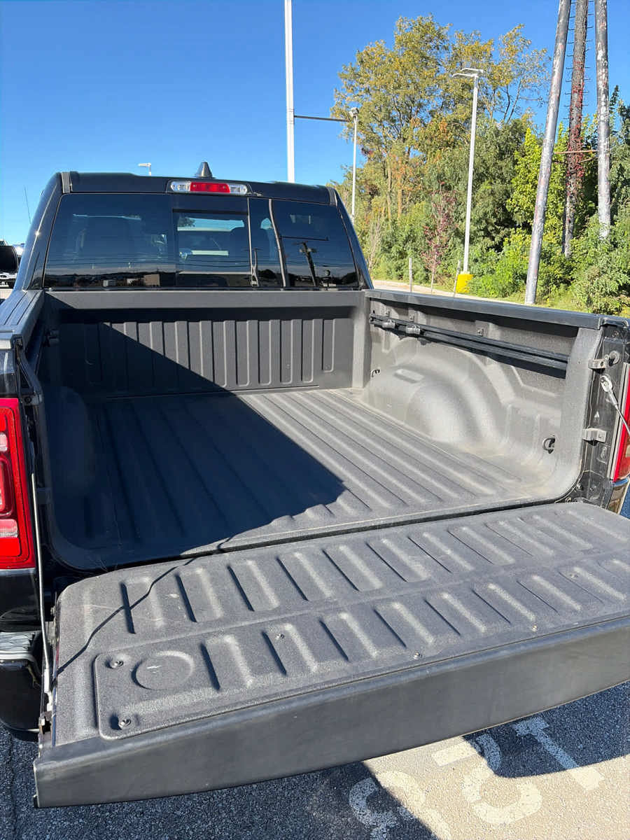 Used 2023 RAM 1500 Laramie AWD/4WD image 36