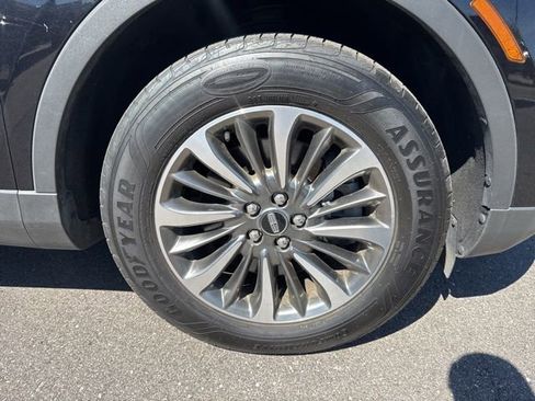 Used 2020 Lincoln Nautilus FWD w/ Equipment Group 101A image 9