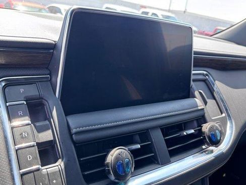 Used 2023 Chevrolet Tahoe Premier RWD image 10