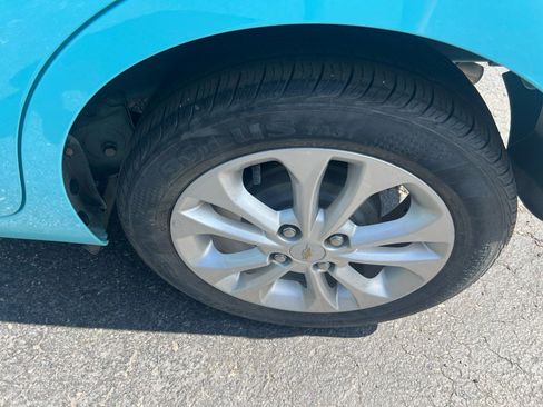 Used 2021 Chevrolet Spark LT image 21