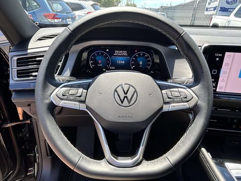 Used 2026 Volkswagen Atlas Cross Sport SE w/ Panoramic Sunroof Package AWD/4WD image 21