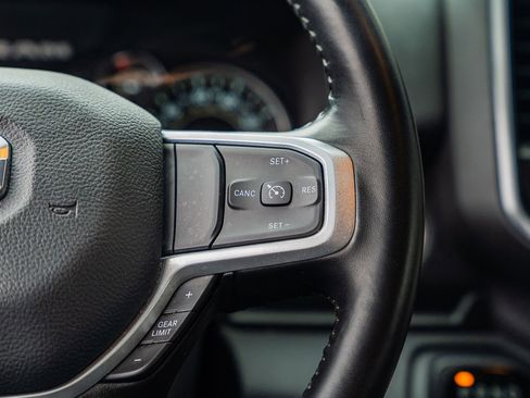 Used 2024 RAM 2500 Big Horn w/ Sport Appearance Package image 27