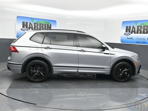 Used 2023 Volkswagen Tiguan SE R-Line FWD image 6