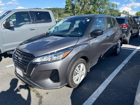 Used 2024 Nissan Kicks S w/ Interior Electronics Package FWD image 2