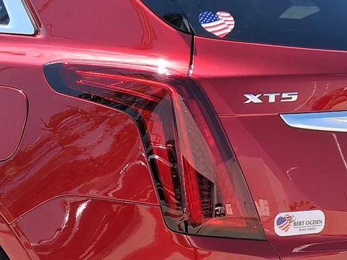 New 2026 Cadillac XT5 Premium Luxury image 9