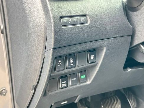 Used 2020 Nissan Rogue S w/ Special Edition Package AWD/4WD image 14