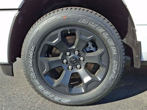 New 2026 RAM 1500 Express AWD/4WD image 6