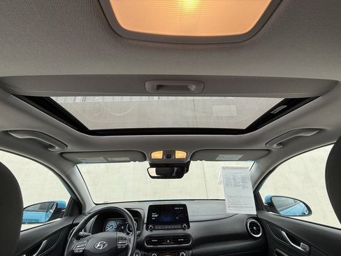 Used 2022 Hyundai Kona Limited image 7