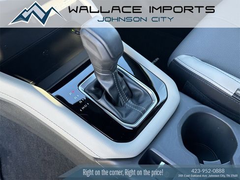 Certified 2025 Subaru Forester Limited image 19