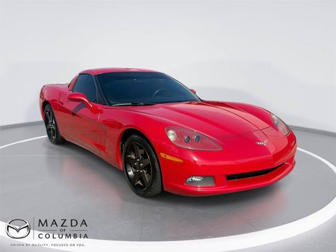 Used 2005 Chevrolet Corvette Coupe w/ Preferred Equipment Group RWD image 1