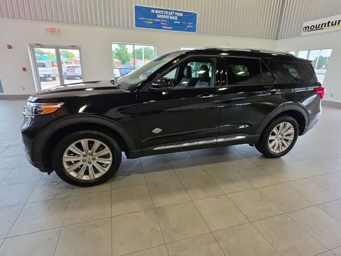 Used 2022 Ford Explorer King Ranch w/ Class IV Trailer Tow Package AWD/4WD image 15