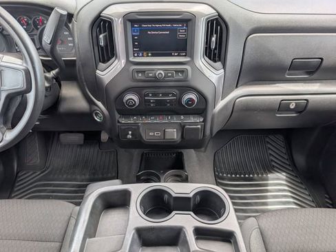 Used 2022 Chevrolet Silverado 1500 Custom Trail Boss AWD/4WD image 9