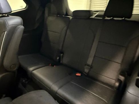 Used 2025 Buick Enclave Sport Touring image 17