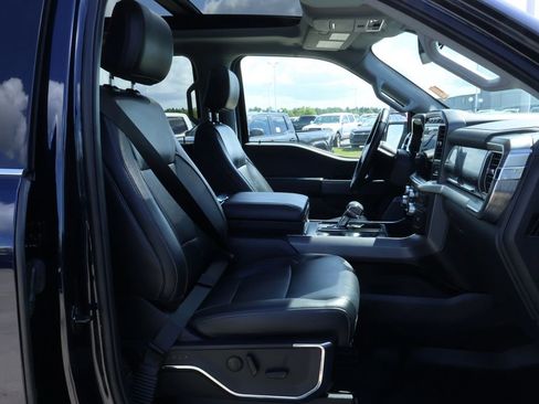 Used 2023 Ford F150 Lariat w/ Trailer Tow Package image 9