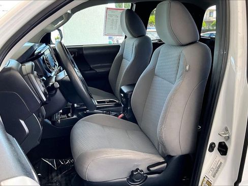 Certified 2022 Toyota Tacoma SR image 22