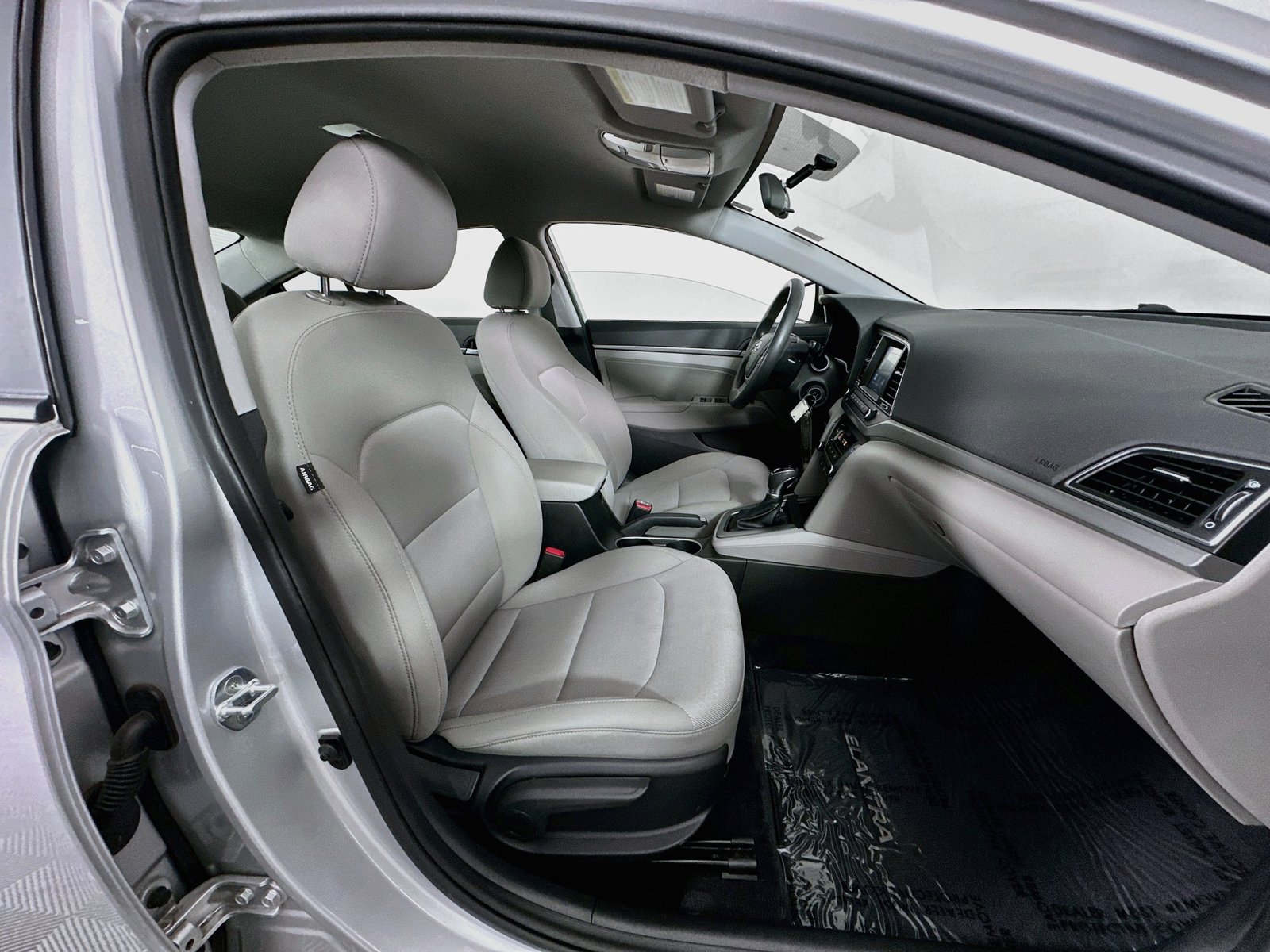 Used 2018 Hyundai Elantra SEL FWD image 26