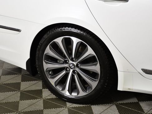 Used 2013 Hyundai Genesis 5.0 R-Spec RWD image 55