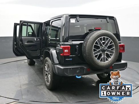 Used 2023 Jeep Wrangler Unlimited Sahara w/ Cold Weather Group image 66